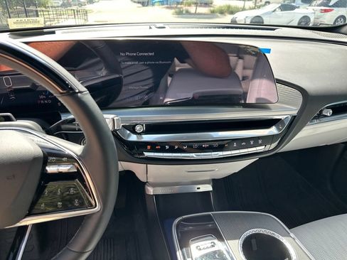 Used 2024 Cadillac Lyriq Sport AWD/4WD image 21