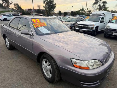 Used 1992 Lexus ES 330 FWD image 1