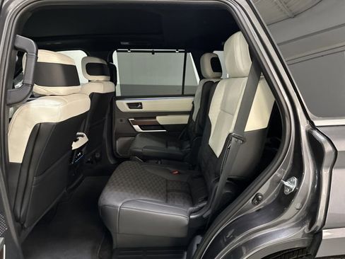 Used 2024 Toyota Sequoia Capstone image 22