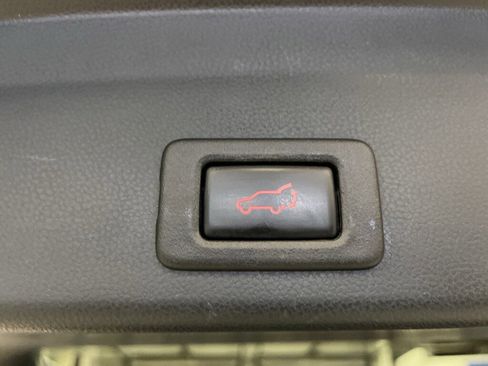 Used 2019 Subaru Ascent Touring w/ Popular Package #3 image 38