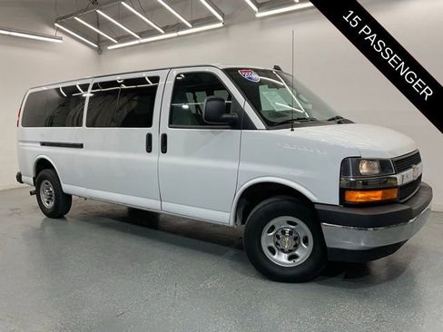 Used 2024 Chevrolet Express 3500 LT w/ LT Preferred Equipment Group RWD image 2