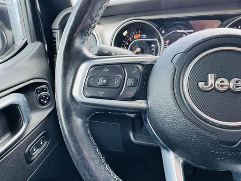 Used 2021 Jeep Wrangler Unlimited Sahara image 12