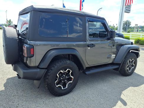 Used 2021 Jeep Wrangler Sport AWD/4WD image 2