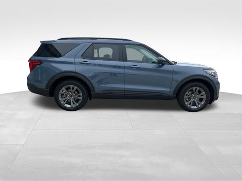 Used 2026 Ford Explorer Active w/ Active Comfort Package image 8