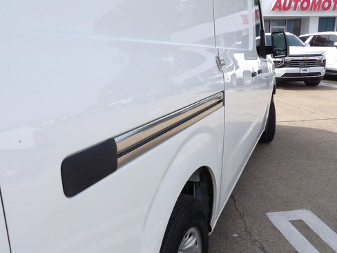 Used 2020 Nissan NV 1500 SV RWD image 9