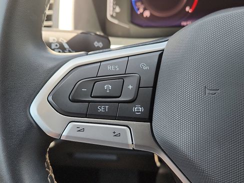 Used 2022 Volkswagen Atlas SE w/ Panoramic Sunroof Package FWD image 17