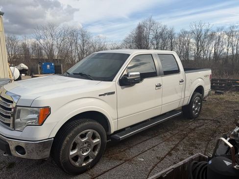 Used 2014 Ford F150 Lariat w/ Lariat Chrome Package image 2