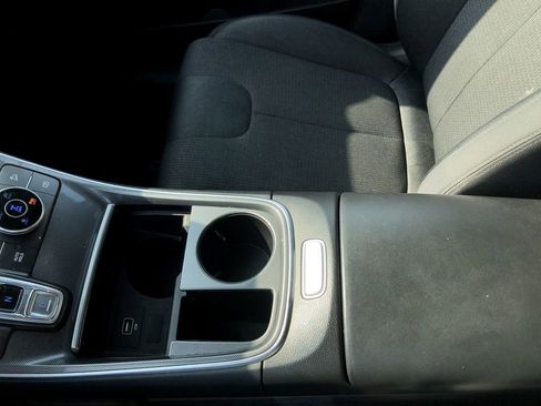 Used 2023 Hyundai Santa Fe SE w/ Cargo Package image 17