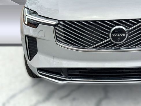 Used 2025 Volvo XC90 B5 Ultra AWD/4WD image 28