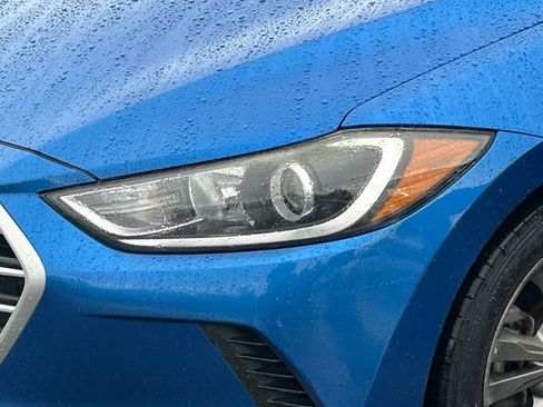 Used 2017 Hyundai Elantra SE FWD image 10