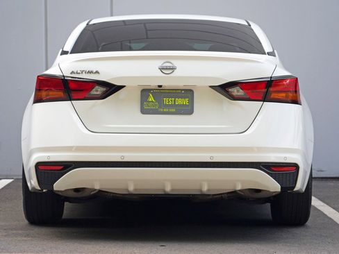 Used 2023 Nissan Altima 2.5 S FWD image 10