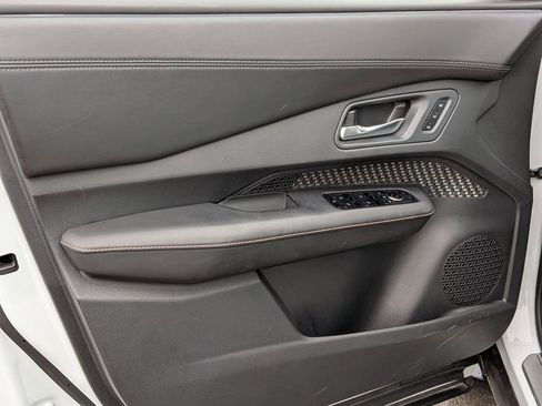 Used 2023 Nissan Ariya FWD image 9