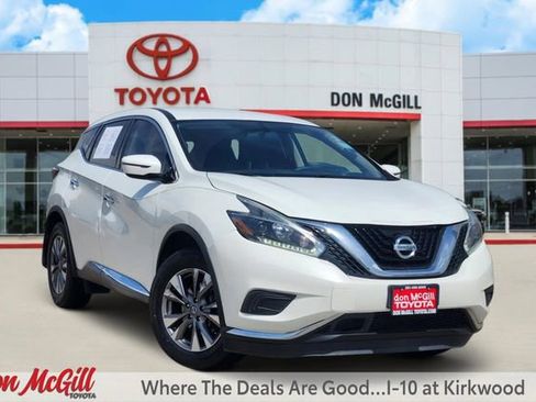Used 2018 Nissan Murano S image 1