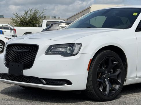Used 2022 Chrysler 300 Touring w/ Sport Appearance Package RWD image 1