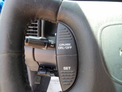 Used 1999 Dodge Ram 3500 Truck SLT image 17