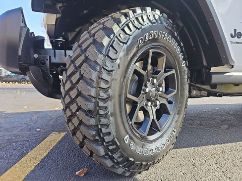 New 2026 Jeep Gladiator Willys image 31