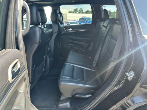 Used 2020 Jeep Grand Cherokee Limited AWD/4WD image 22