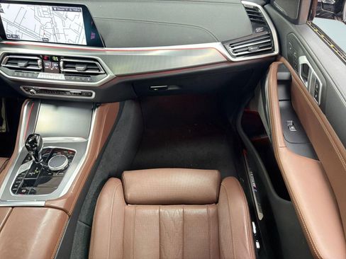 Used 2023 BMW X6 M50i AWD/4WD image 29