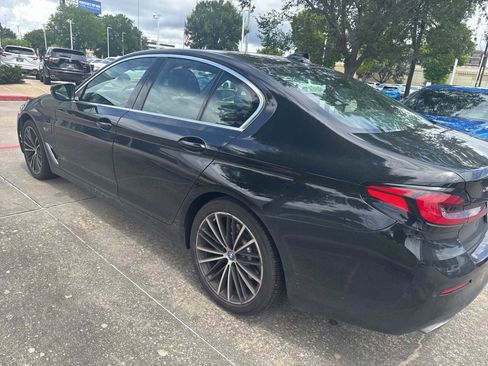 Used 2023 BMW 530e xDrive AWD/4WD image 3