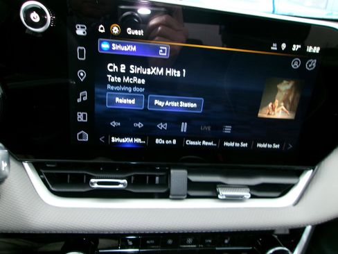 New 2026 Chevrolet Equinox LT w/ Convenience Package II FWD image 15