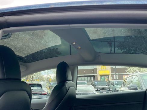 Used 2023 Tesla Model 3 Standard Range image 21