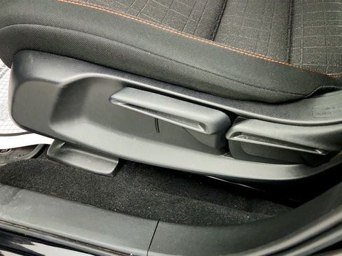 Used 2024 Honda HR-V Sport image 11