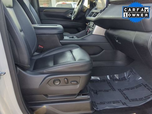 Used 2022 Chevrolet Tahoe LT w/ Luxury Package image 28