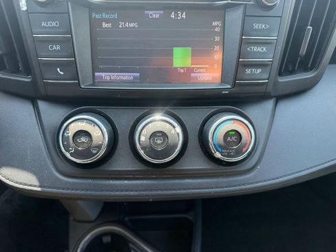 Used 2018 Toyota RAV4 LE w/ All Weather Liner Package AWD/4WD image 19