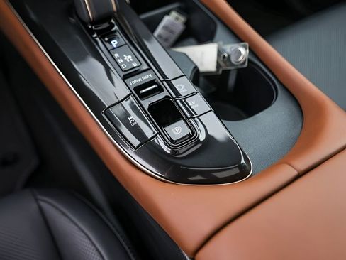 Used 2026 Toyota Crown Limited w/ Advanced Technology Package image 20