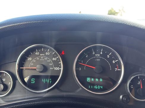 Used 2014 Jeep Wrangler Unlimited Sahara w/ Max Tow Package AWD/4WD image 28