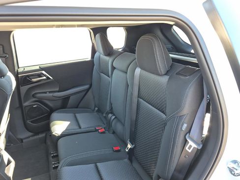 New 2026 Mitsubishi Outlander ES FWD image 27