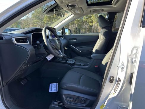 New 2026 Toyota Corolla Cross XLE w/ Convenience Package image 15