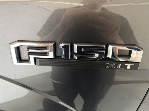 Used 2019 Ford F150 XLT w/ Equipment Group 302A Luxury AWD/4WD image 34