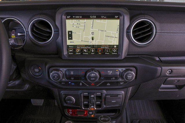 Used 2023 Jeep Wrangler Unlimited Rubicon 4xe AWD/4WD image 13