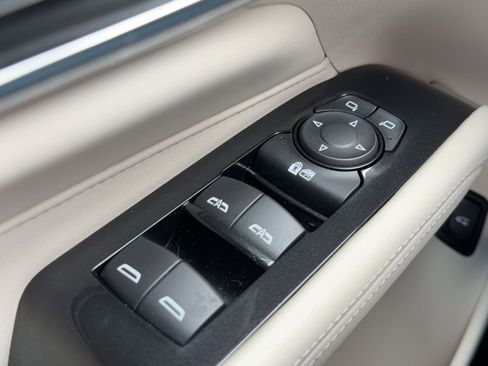 Certified 2023 Cadillac CT4 Luxury w/ Sun And Sound Package image 11