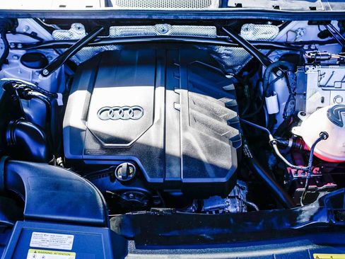 Used 2023 Audi Q5 2.0T Prestige w/ Prestige Package image 28