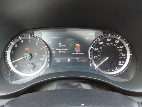 Used 2023 Toyota Highlander XLE FWD image 14