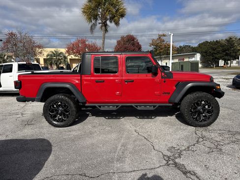 Used 2020 Jeep Gladiator Sport w/ Quick Order Package 24S image 6