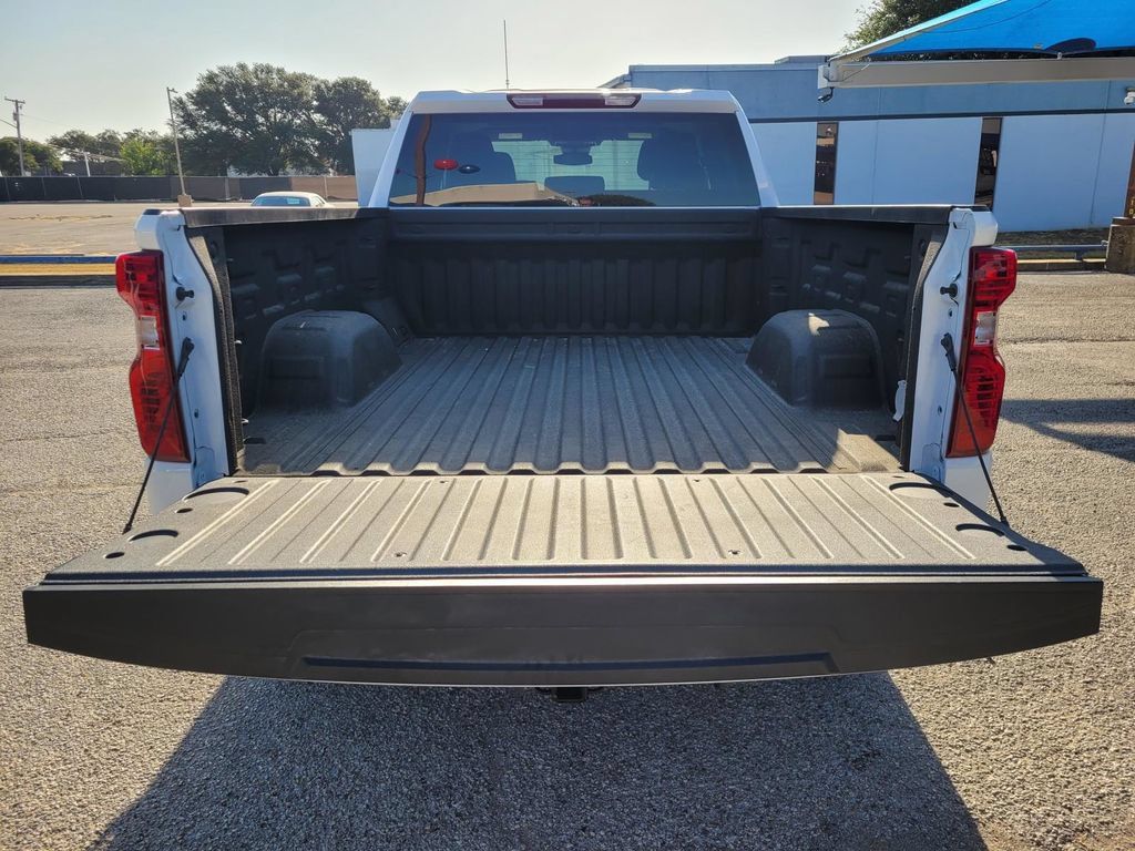 Used 2023 Chevrolet Silverado 1500 Custom RWD image 12