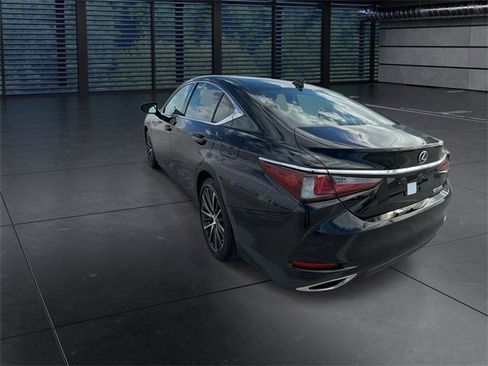Certified 2024 Lexus ES 350 w/ Premium Package image 6