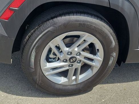 Certified 2025 Hyundai Tucson SE FWD image 28