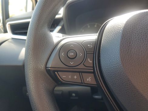 Used 2025 Toyota Corolla LE image 20