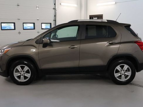 Used 2022 Chevrolet Trax LT w/ Driver Confidence Package AWD/4WD image 4