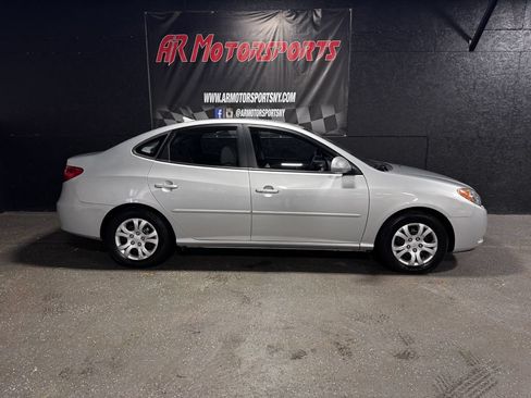 Used 2010 Hyundai Elantra GLS FWD image 7