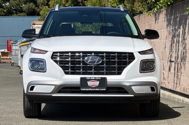 New 2026 Hyundai Venue SEL FWD image 3