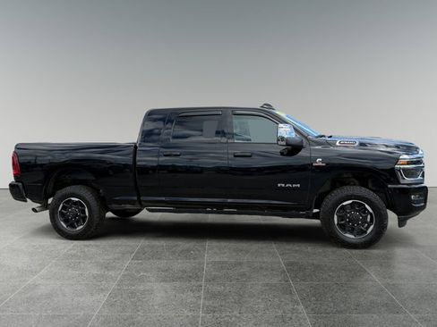 Used 2025 RAM 2500 Laramie AWD/4WD image 7
