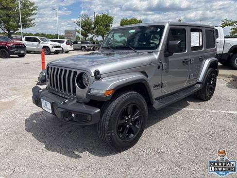 Used 2020 Jeep Wrangler Unlimited Sahara AWD/4WD image 13