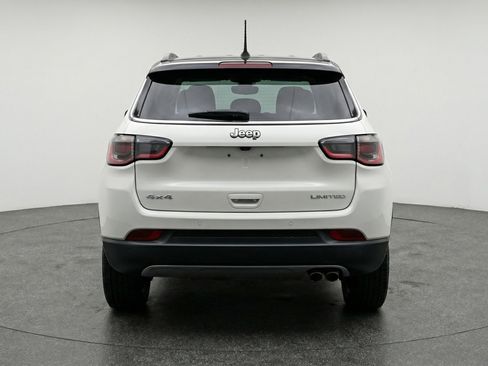 Used 2025 Jeep Compass Trailhawk image 7