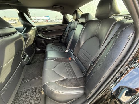 Used 2021 Toyota Avalon XSE image 14