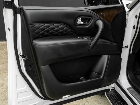 Used 2019 INFINITI QX80 Luxe w/ 22" Wheel Package RWD image 47